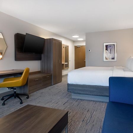 Holiday Inn Express & Suites Oscoda By Ihg Buitenkant foto
