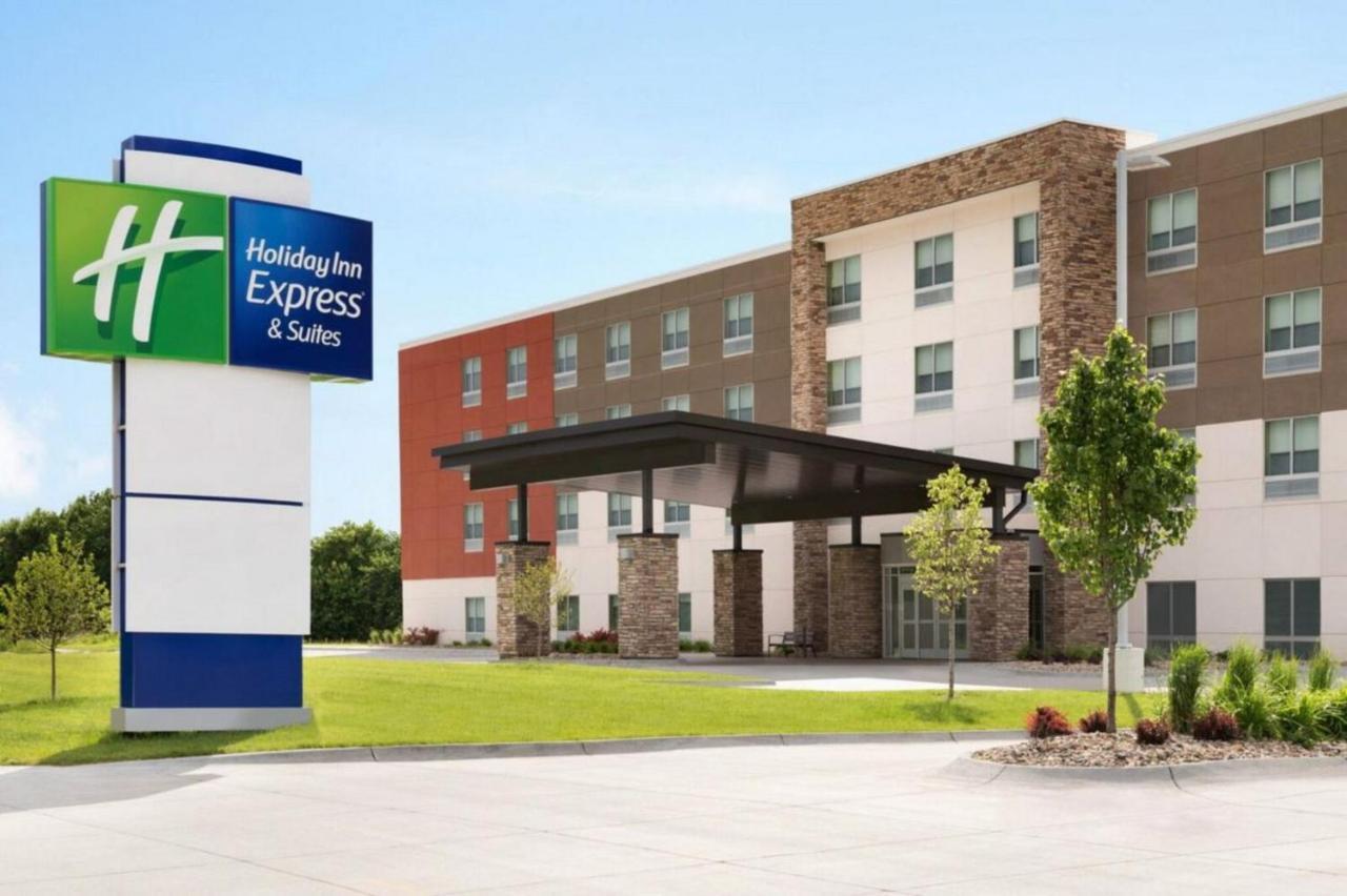 Holiday Inn Express & Suites Oscoda By Ihg Buitenkant foto