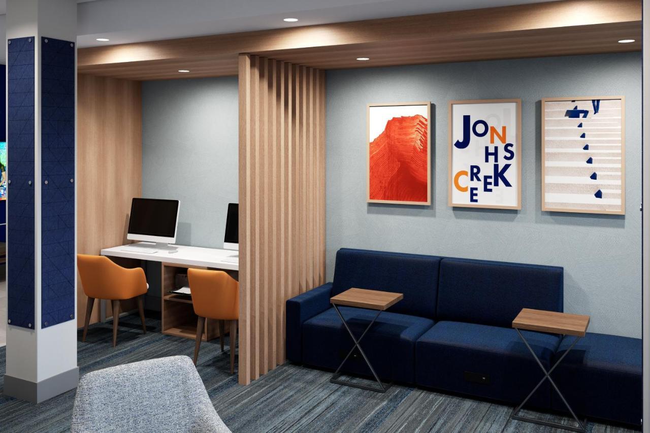 Holiday Inn Express & Suites Oscoda By Ihg Buitenkant foto