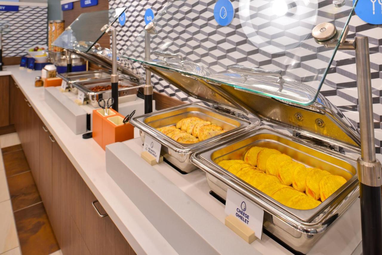 Holiday Inn Express & Suites Oscoda By Ihg Buitenkant foto