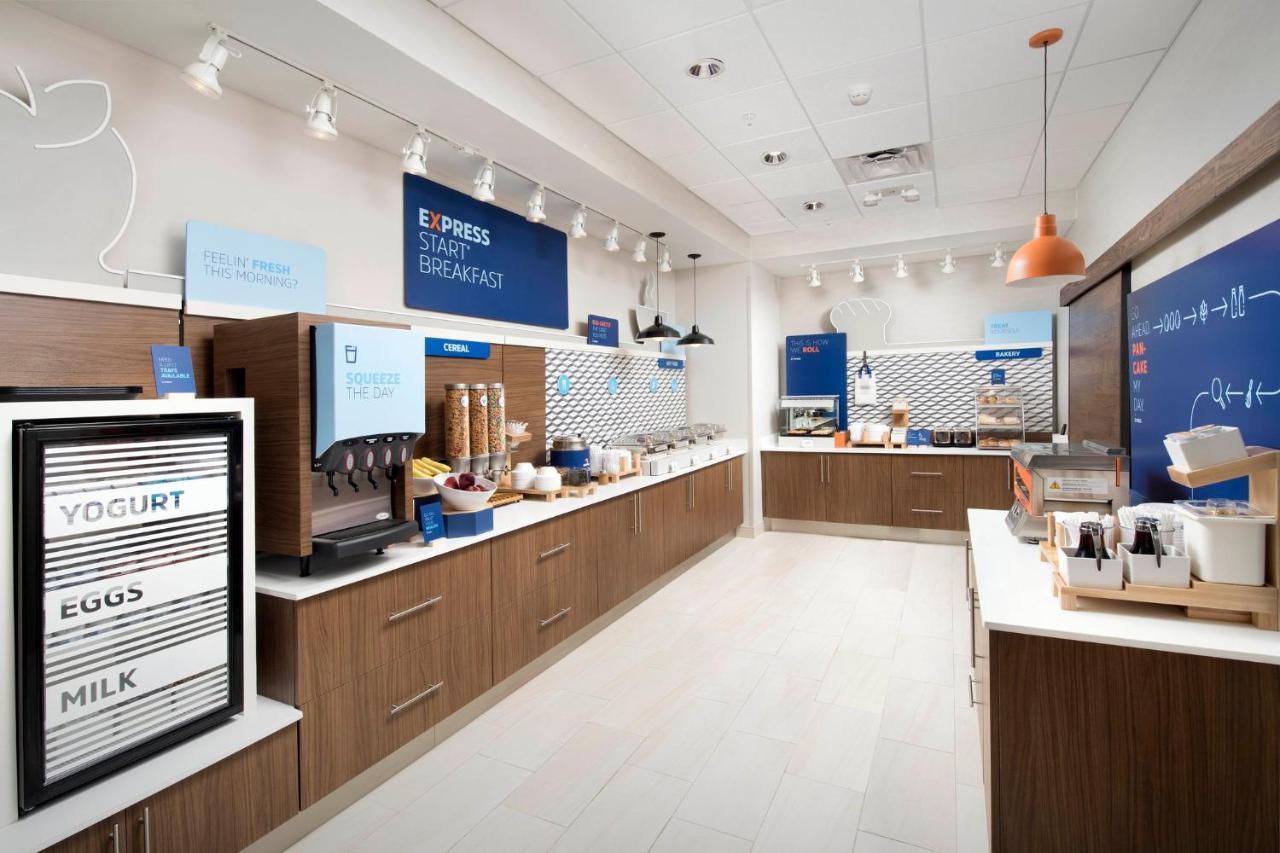 Holiday Inn Express & Suites Oscoda By Ihg Buitenkant foto
